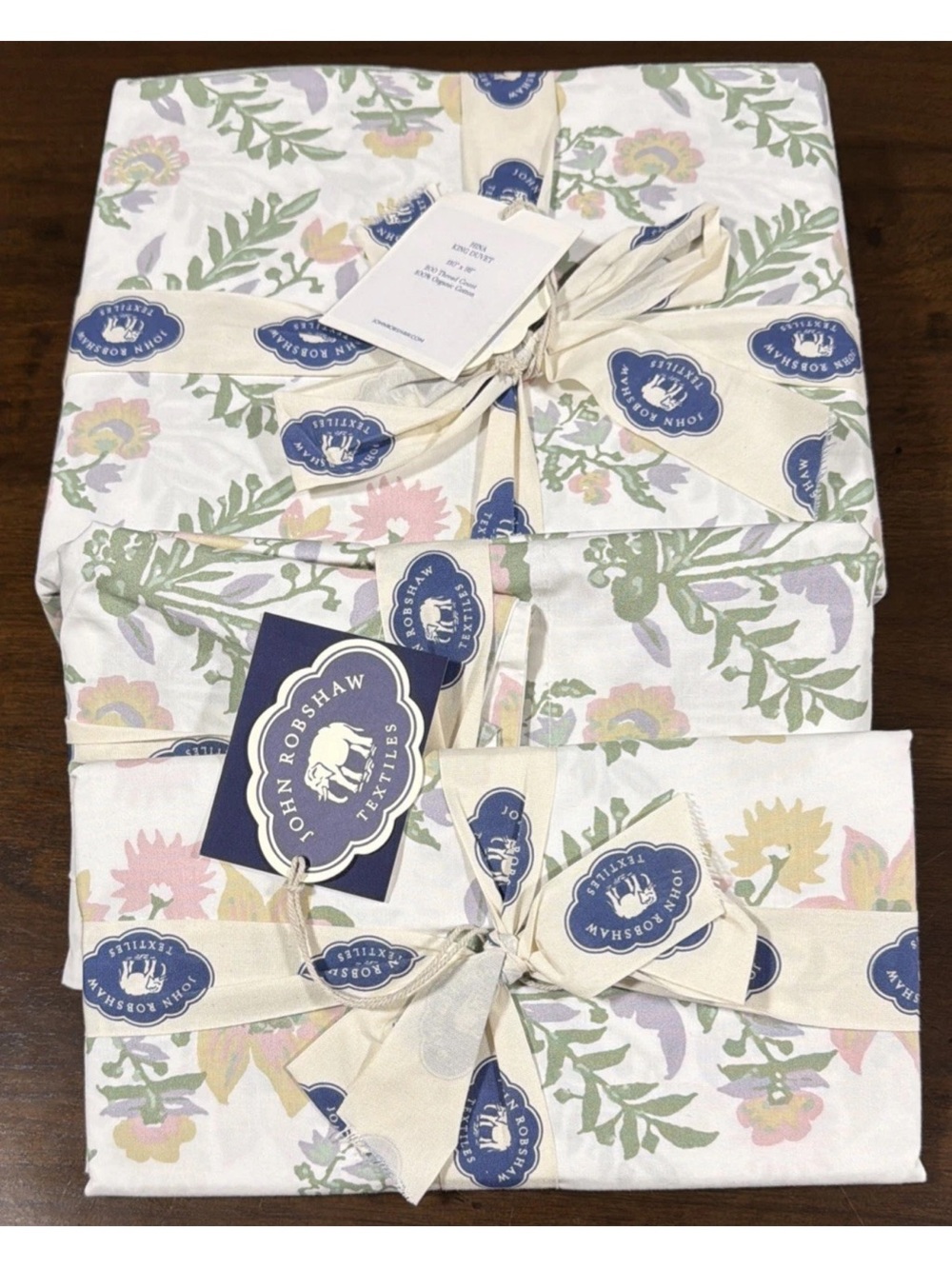 John RobShaw 100%organic cotton Hina king Duvet and shams set